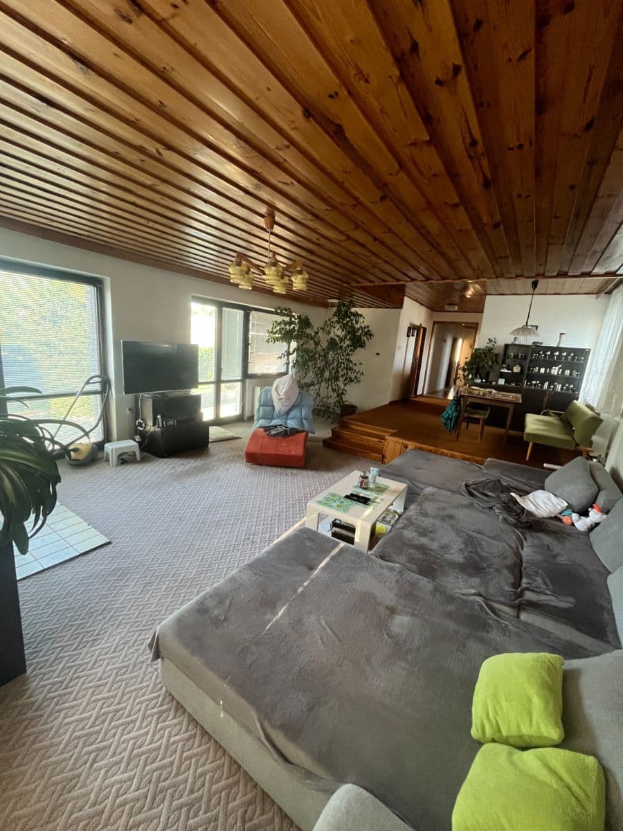 Prodej domu 211 m², pozemek 814 m², K Blahobytu, Srch, Pardubický kraj Prodej domu 211 m², pozemek 814 m², K Blahobytu, Srch, Pardubický kraj