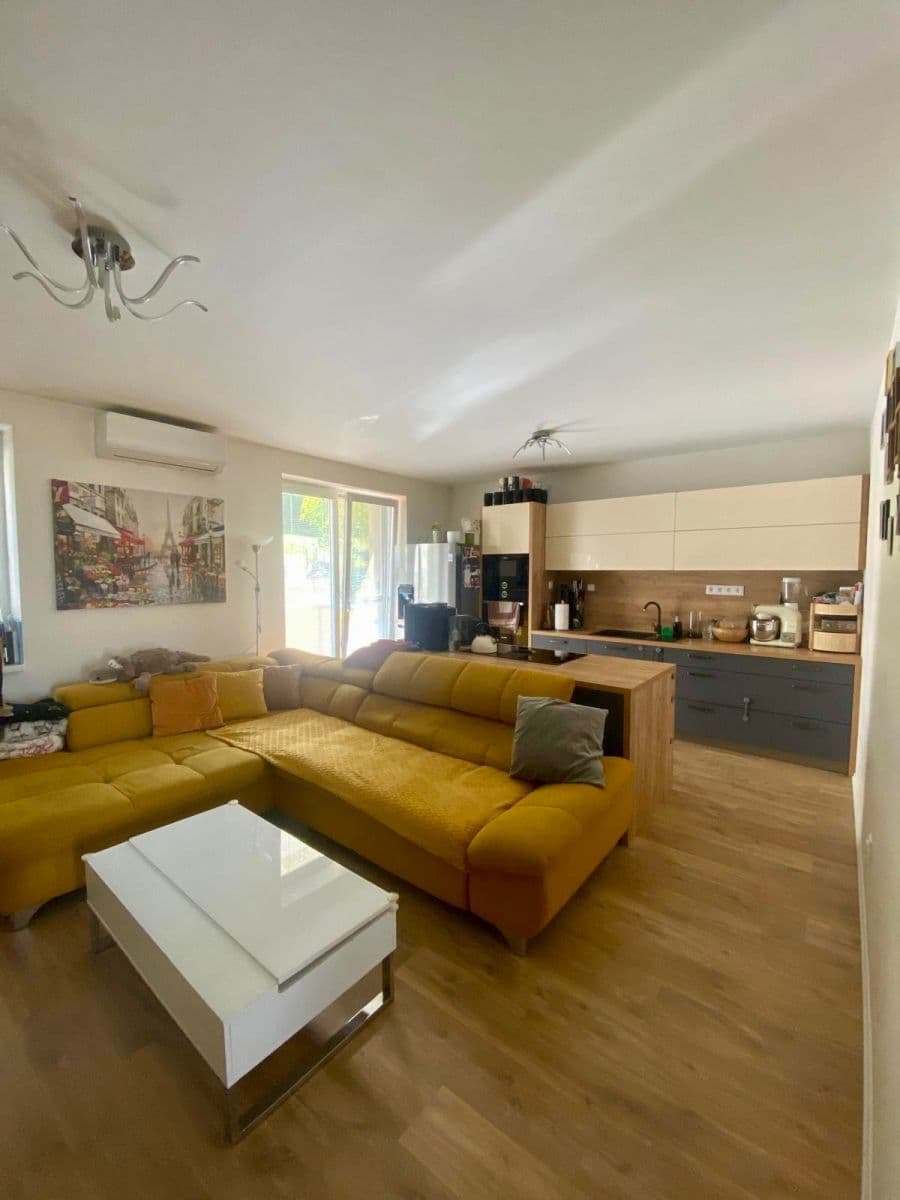 Prodej bytu 2+1 68 m², Pod Dráhami, Zvolen, Banskobystrický kraj Prodej bytu 2+1 68 m², Pod Dráhami, Zvolen, Banskobystrický kraj