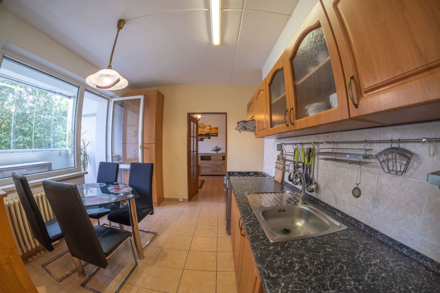 Prodej bytu 3+1 71 m², U Koupaliště, Karlovy Vary, Karlovarský kraj Prodej bytu 3+1 71 m², U Koupaliště, Karlovy Vary, Karlovarský kraj