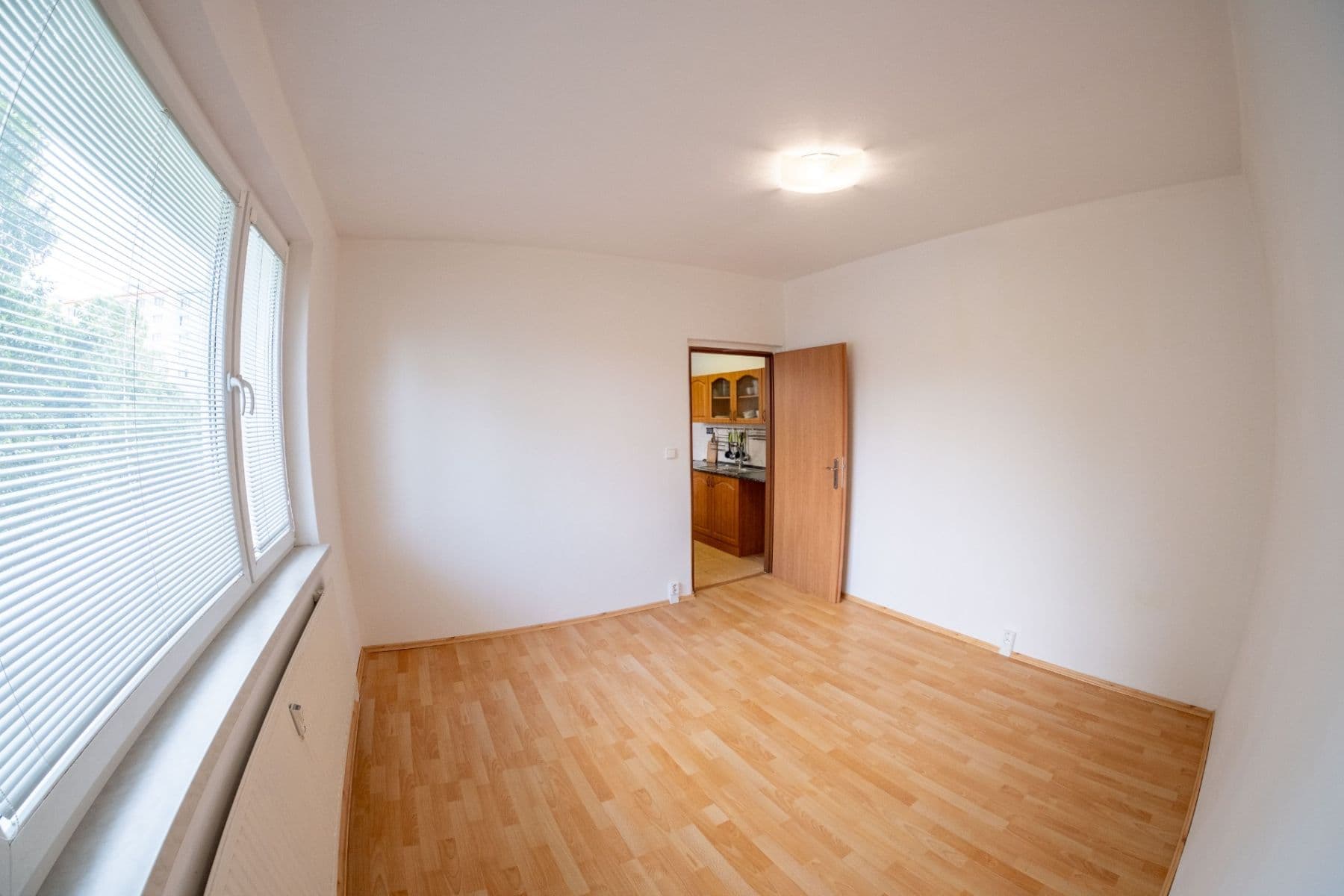 Prodej bytu 3+1 71 m², U Koupaliště, Karlovy Vary, Karlovarský kraj Prodej bytu 3+1 71 m², U Koupaliště, Karlovy Vary, Karlovarský kraj