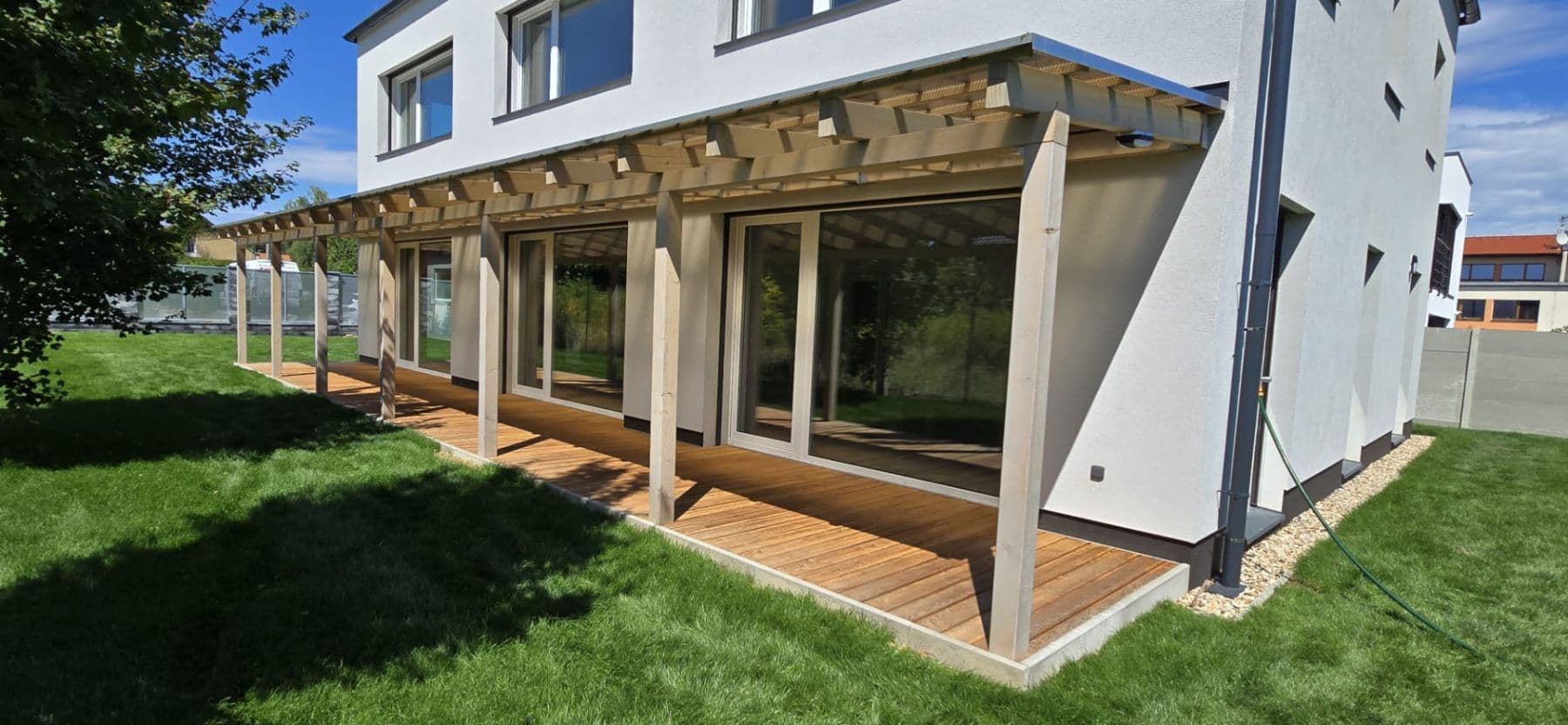 Pronájem domu 324 m², pozemek 850 m², Jižní, Líbeznice, Středočeský kraj Pronájem domu 324 m², pozemek 850 m², Jižní, Líbeznice, Středočeský kraj