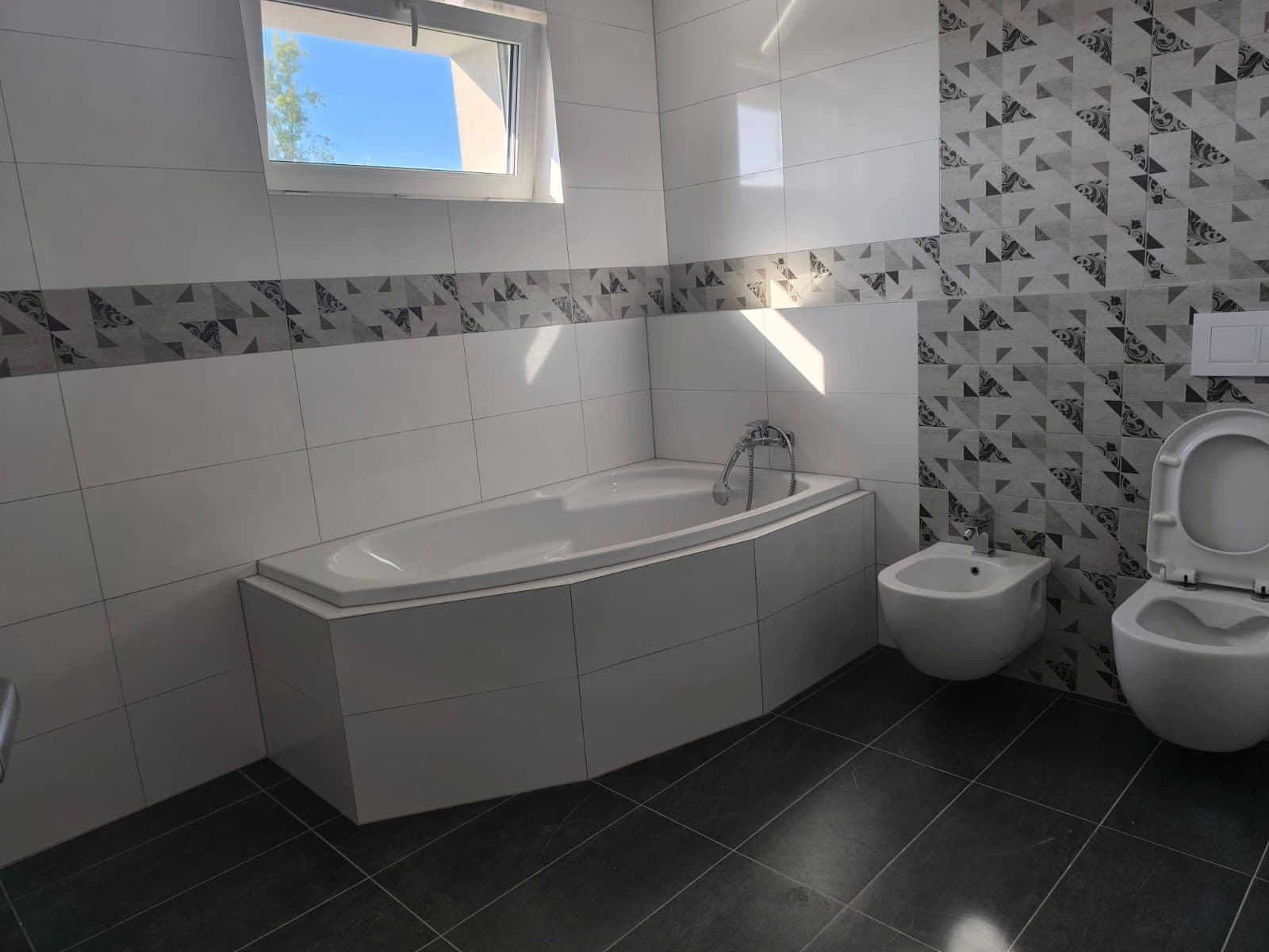 Pronájem domu 324 m², pozemek 850 m², Jižní, Líbeznice, Středočeský kraj Pronájem domu 324 m², pozemek 850 m², Jižní, Líbeznice, Středočeský kraj