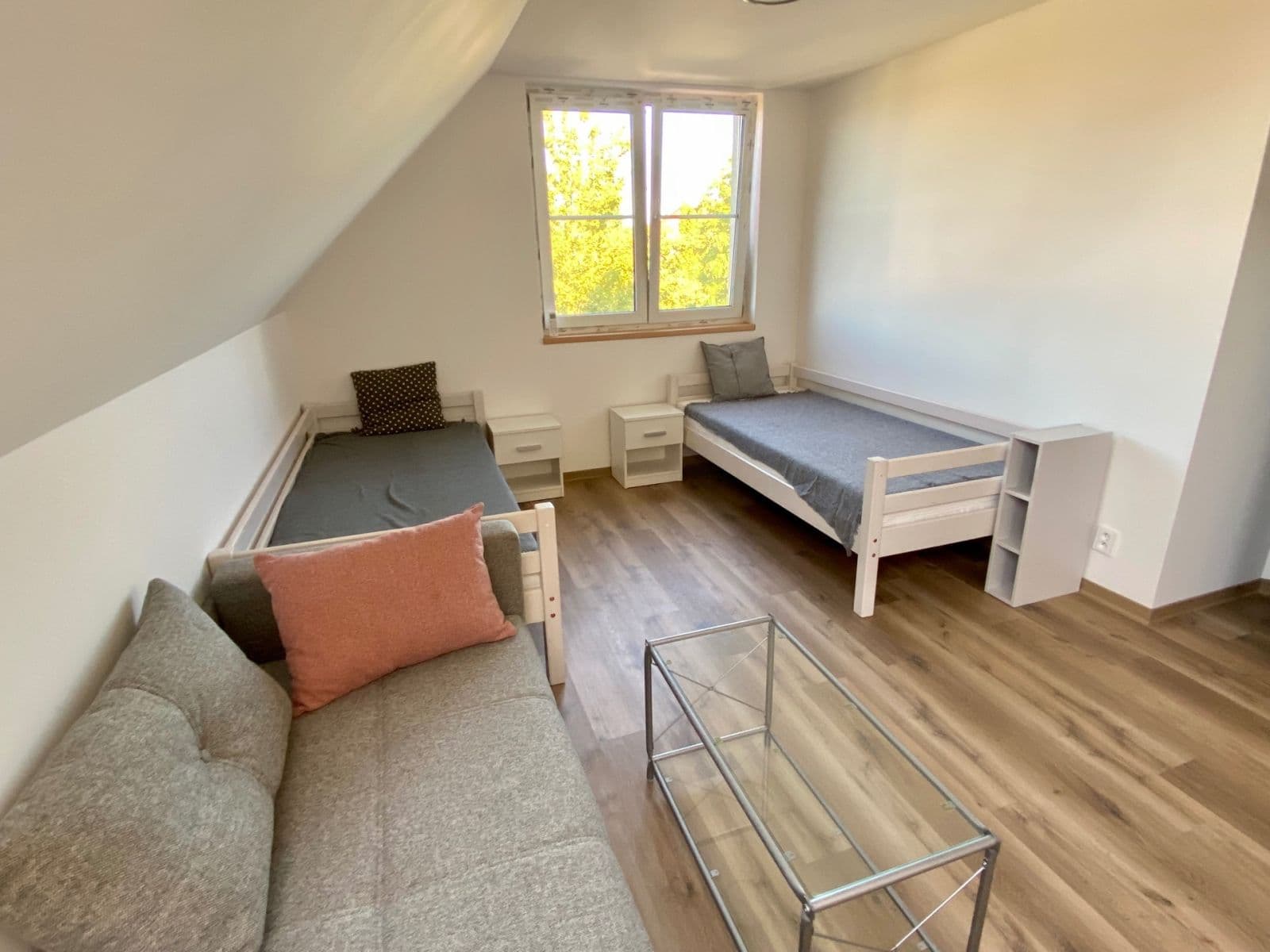 Pronájem bytu 1+kk 35 m², Dalovická, Praha, Praha Pronájem bytu 1+kk 35 m², Dalovická, Praha, Praha