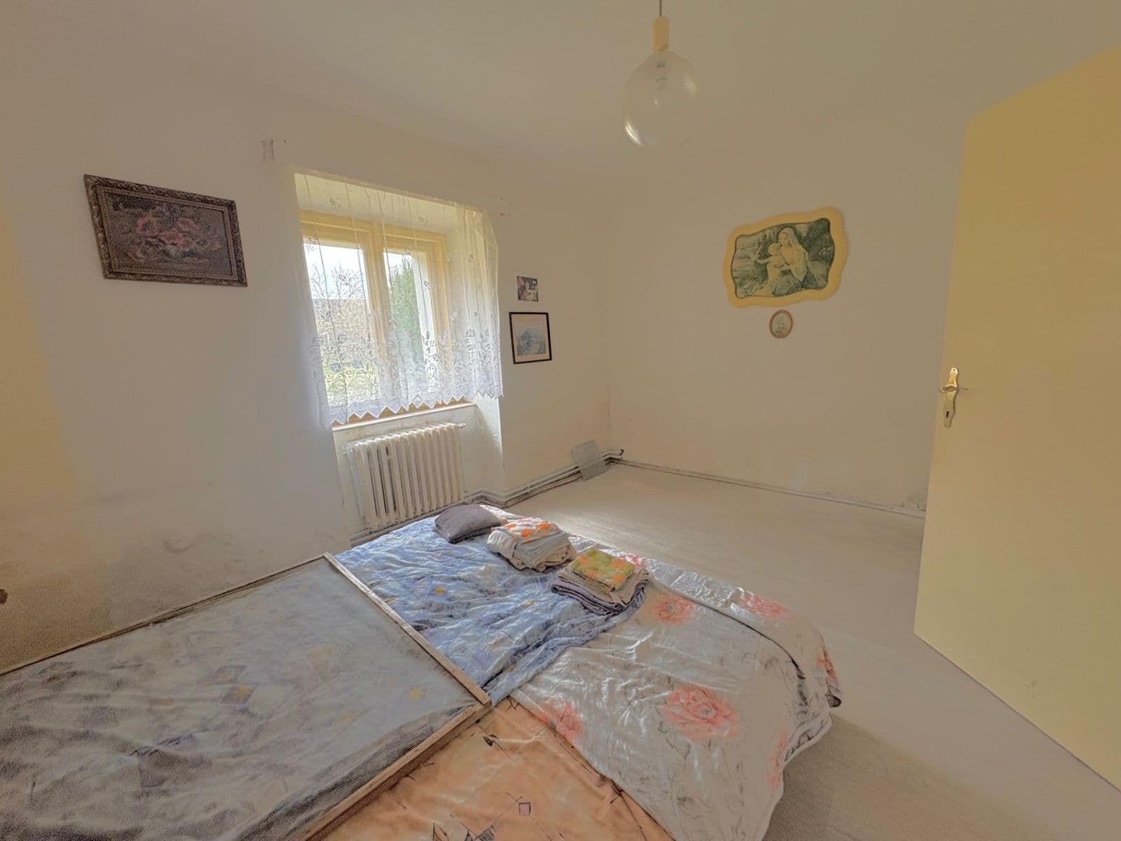 Prodej domu 74 m², pozemek 2.329 m², Hořesedly, Středočeský kraj Prodej domu 74 m², pozemek 2.329 m², Hořesedly, Středočeský kraj