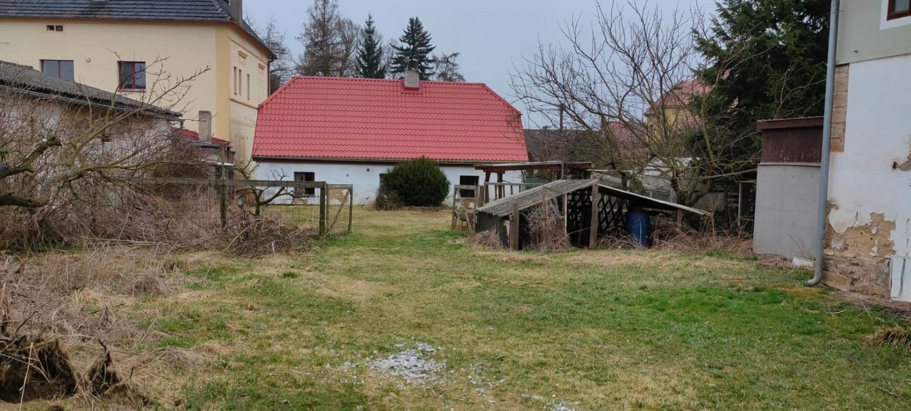 Prodej domu 74 m², pozemek 2.329 m², Hořesedly, Středočeský kraj Prodej domu 74 m², pozemek 2.329 m², Hořesedly, Středočeský kraj