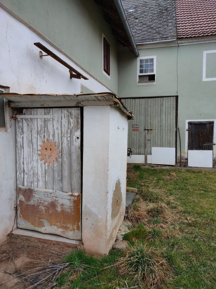 Prodej domu 74 m², pozemek 2.329 m², Hořesedly, Středočeský kraj Prodej domu 74 m², pozemek 2.329 m², Hořesedly, Středočeský kraj