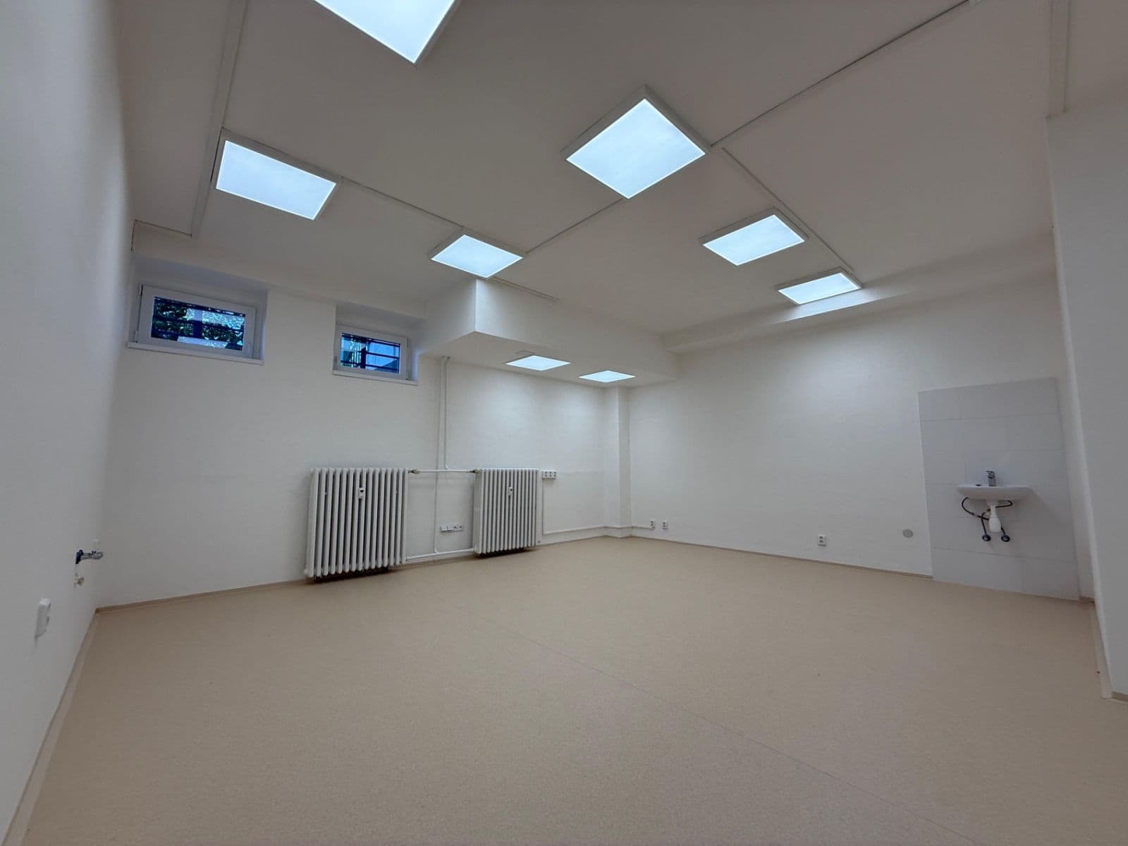 Pronájem nebytového prostoru 173 m², Hviezdoslavova, Praha, Praha Pronájem nebytového prostoru 173 m², Hviezdoslavova, Praha, Praha