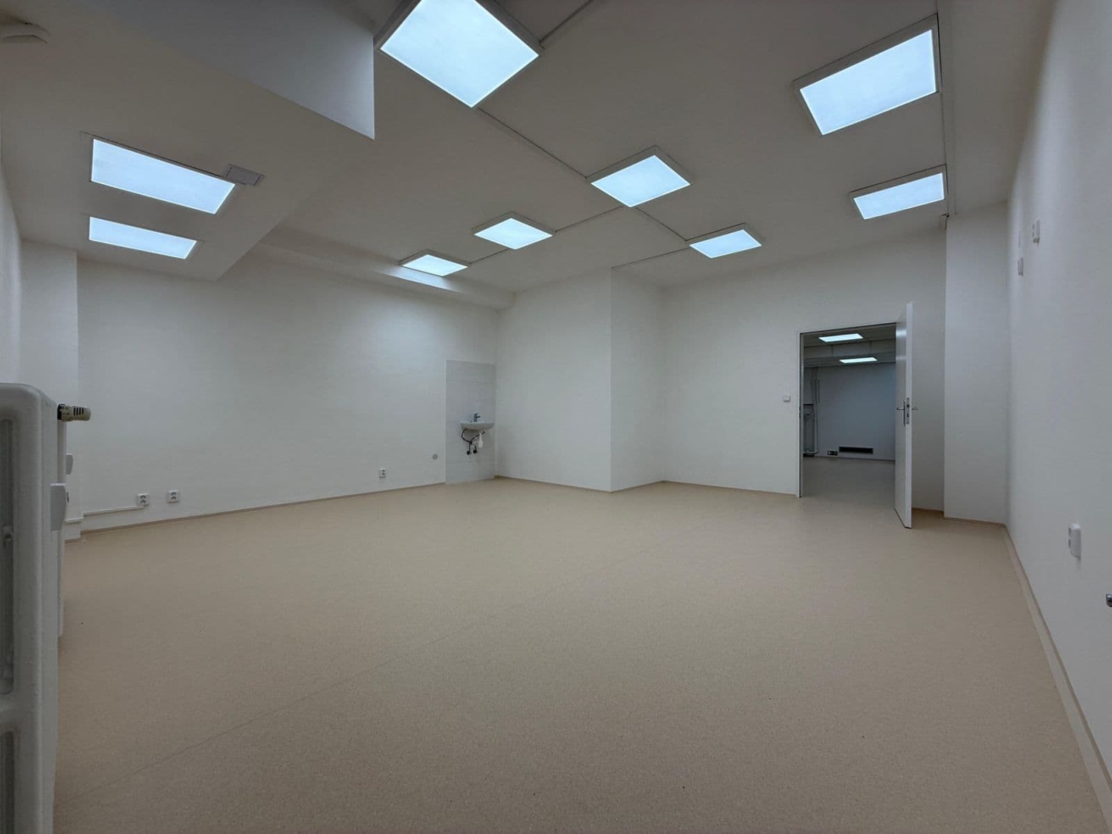 Pronájem nebytového prostoru 173 m², Hviezdoslavova, Praha, Praha Pronájem nebytového prostoru 173 m², Hviezdoslavova, Praha, Praha