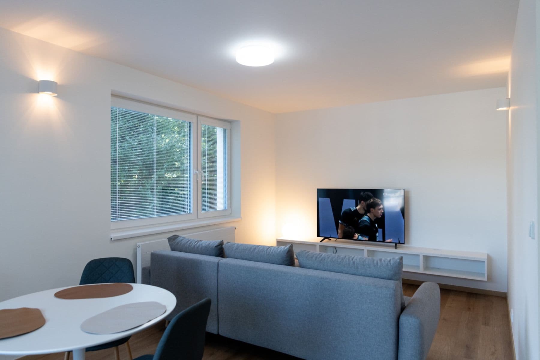 Pronájem bytu 2+kk 65 m², Nad Stráněmi, Zlín, Zlínský kraj Pronájem bytu 2+kk 65 m², Nad Stráněmi, Zlín, Zlínský kraj