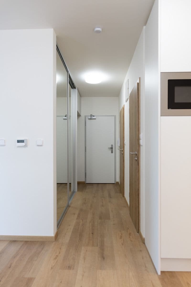 Pronájem bytu 2+kk 65 m², Nad Stráněmi, Zlín, Zlínský kraj Pronájem bytu 2+kk 65 m², Nad Stráněmi, Zlín, Zlínský kraj