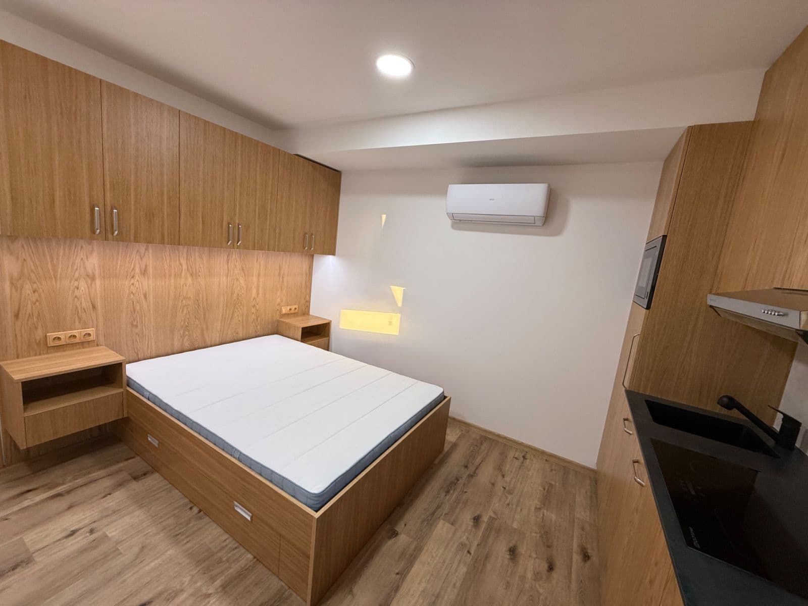 Pronájem bytu 1+kk 24 m², Josefa Houdka, Praha, Praha Pronájem bytu 1+kk 24 m², Josefa Houdka, Praha, Praha