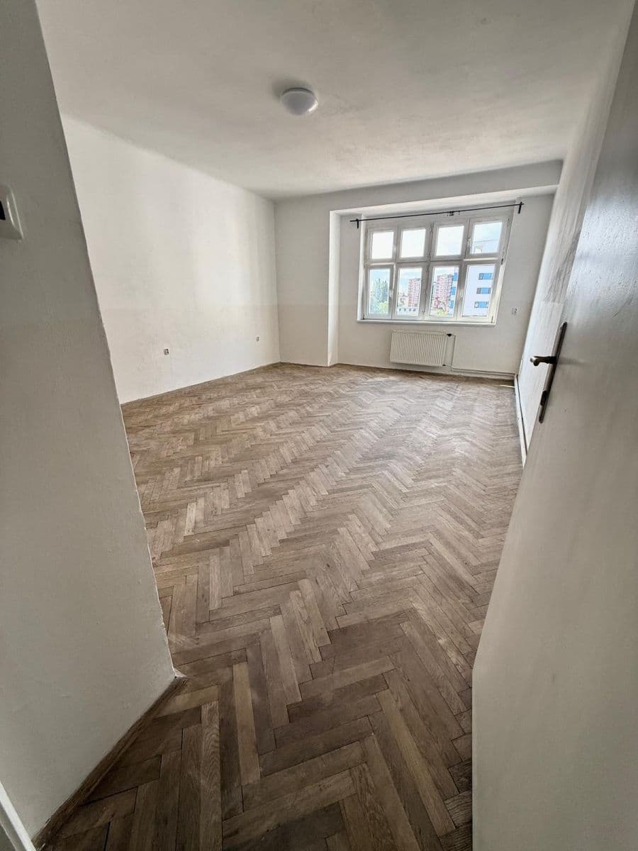 Pronájem bytu 4+1 138 m², Skořepka, Brno, Jihomoravský kraj Pronájem bytu 4+1 138 m², Skořepka, Brno, Jihomoravský kraj