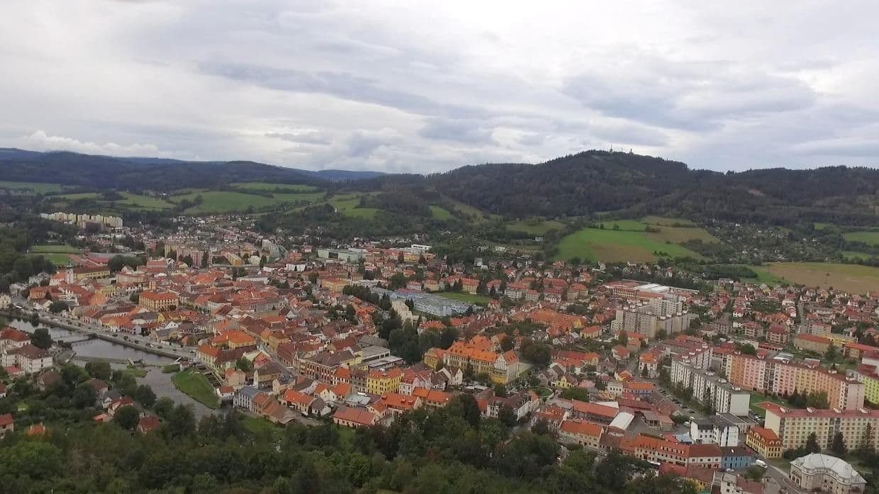 Prodej nebytového prostoru 1.250 m², Buš, Středočeský kraj Prodej nebytového prostoru 1.250 m², Buš, Středočeský kraj