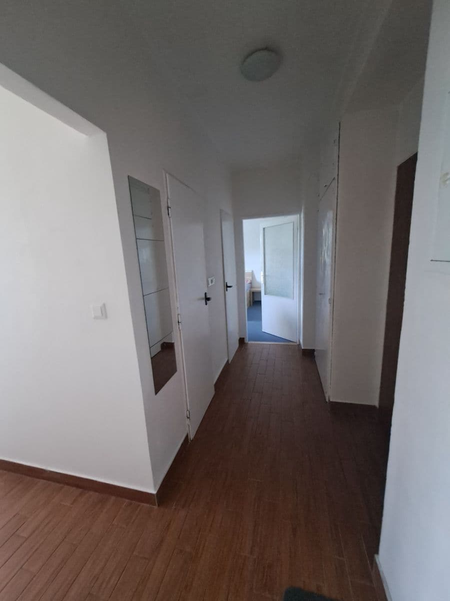Pronájem bytu 2+1 56 m², Pospíšilova, Hradec Králové, Královéhradecký kraj Pronájem bytu 2+1 56 m², Pospíšilova, Hradec Králové, Královéhradecký kraj