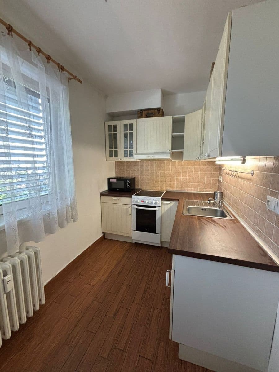 Pronájem bytu 2+1 56 m², Pospíšilova, Hradec Králové, Královéhradecký kraj Pronájem bytu 2+1 56 m², Pospíšilova, Hradec Králové, Královéhradecký kraj