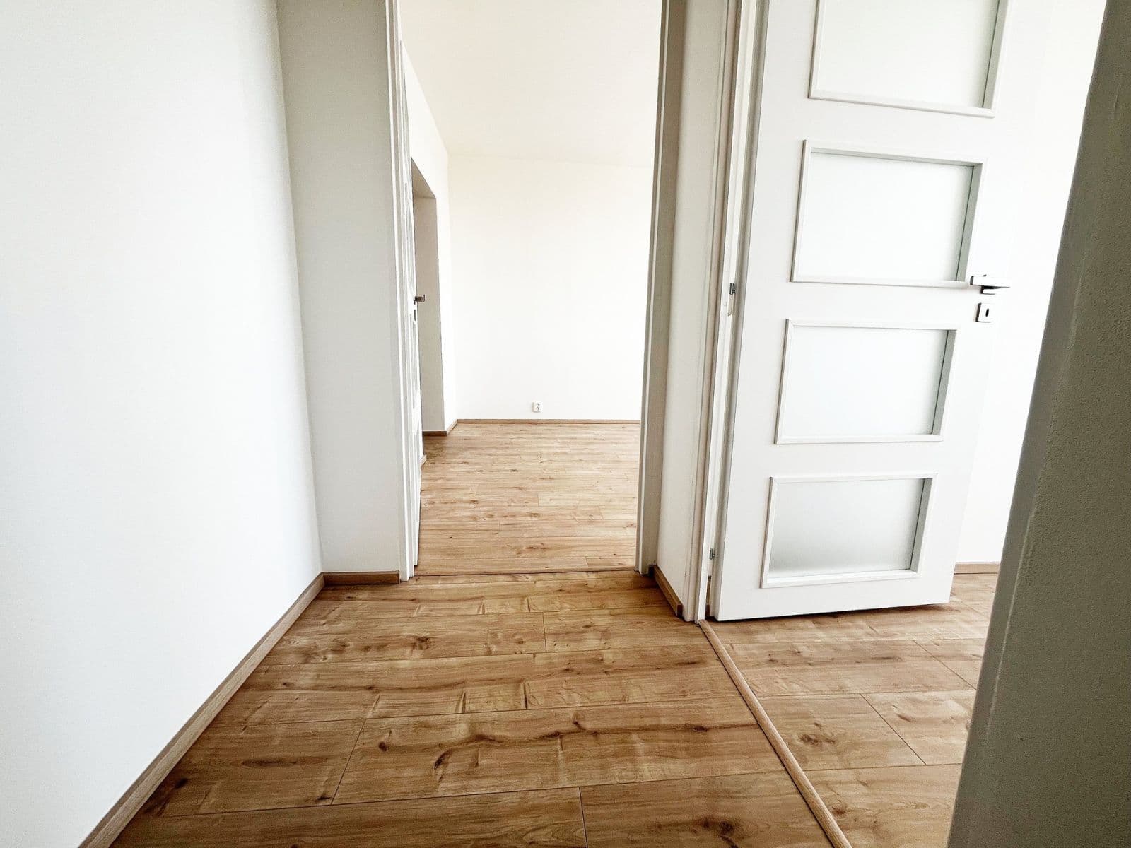 Pronájem bytu 2+kk 41 m², Ciolkovského, Praha, Praha Pronájem bytu 2+kk 41 m², Ciolkovského, Praha, Praha