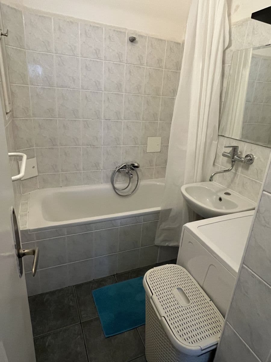 Pronájem bytu 41 m², Kouřimská, Praha, Praha Pronájem bytu 41 m², Kouřimská, Praha, Praha