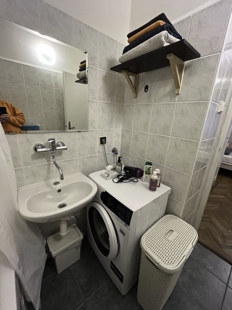 Pronájem bytu 41 m², Kouřimská, Praha, Praha Pronájem bytu 41 m², Kouřimská, Praha, Praha