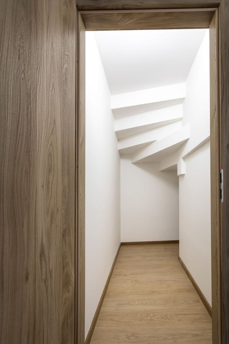 Prodej domu 159 m², pozemek 879 m², U Lesíka, Nová Ves, Středočeský kraj Prodej domu 159 m², pozemek 879 m², U Lesíka, Nová Ves, Středočeský kraj