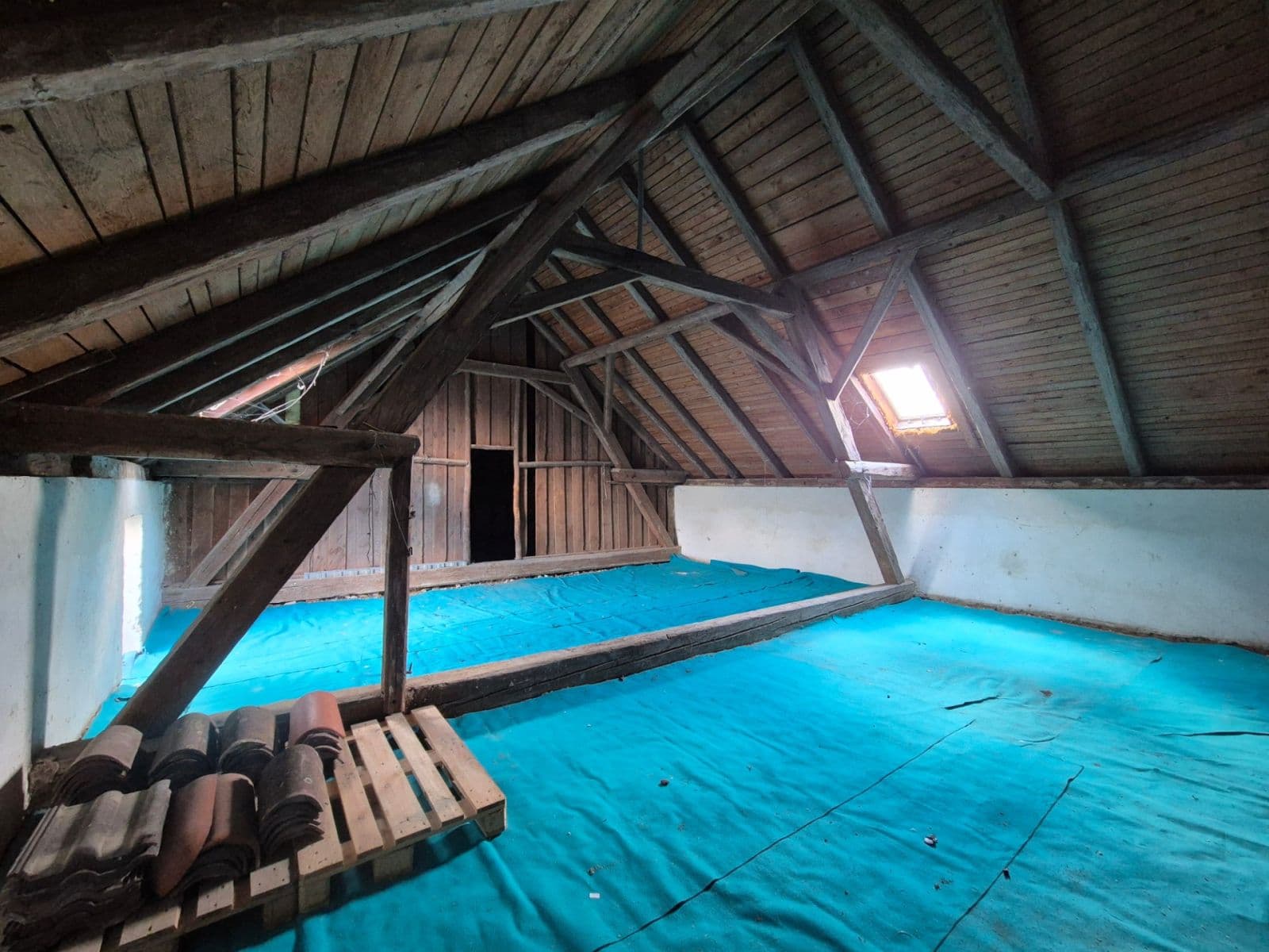 Pronájem domu 510 m², pozemek 1.000 m², Náves sv. Petra a Pavla, Zlatníky-Hodkovice, Středočeský kraj Pronájem domu 510 m², pozemek 1.000 m², Náves sv. Petra a Pavla, Zlatníky-Hodkovice, Středočeský kraj