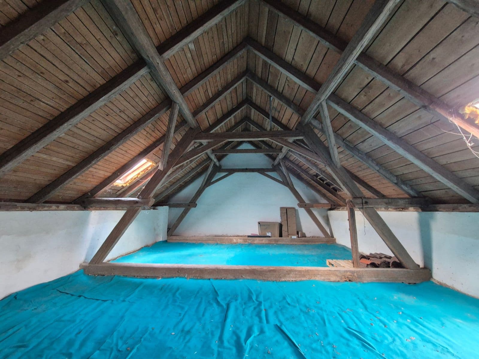 Pronájem domu 510 m², pozemek 1.000 m², Náves sv. Petra a Pavla, Zlatníky-Hodkovice, Středočeský kraj Pronájem domu 510 m², pozemek 1.000 m², Náves sv. Petra a Pavla, Zlatníky-Hodkovice, Středočeský kraj
