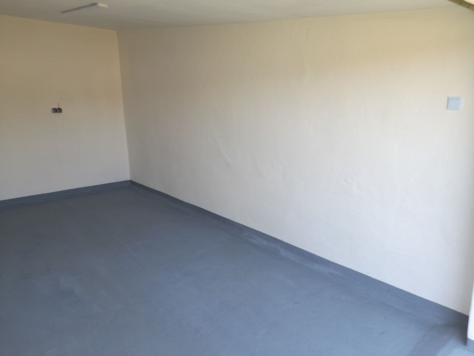 Prodej garáže 18 m², Plzeň, Plzeňský kraj Prodej garáže 18 m², Plzeň, Plzeňský kraj