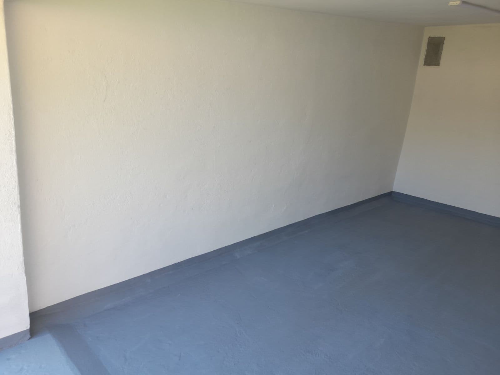 Prodej garáže 18 m², Plzeň, Plzeňský kraj Prodej garáže 18 m², Plzeň, Plzeňský kraj