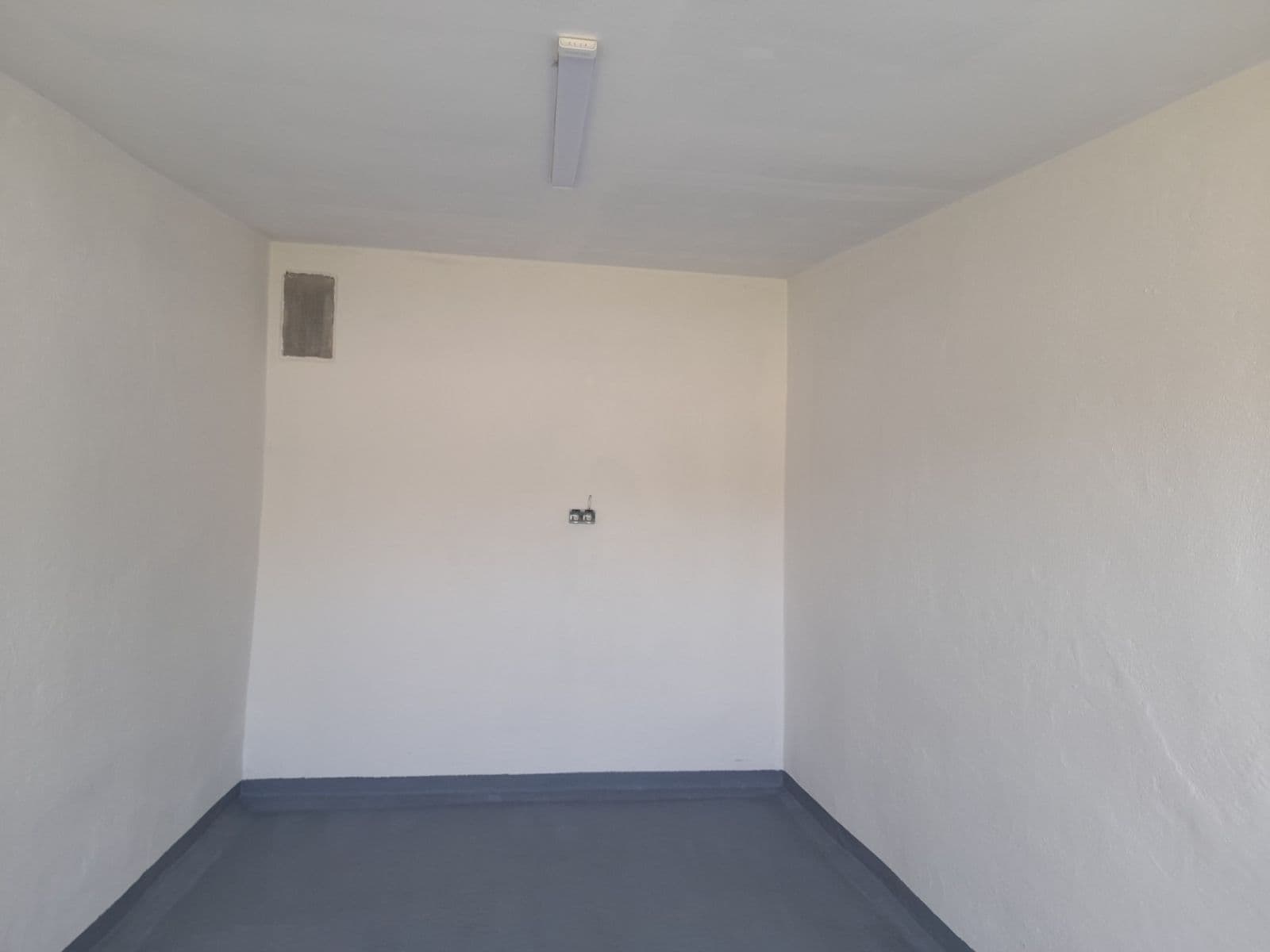 Prodej garáže 18 m², Plzeň, Plzeňský kraj Prodej garáže 18 m², Plzeň, Plzeňský kraj