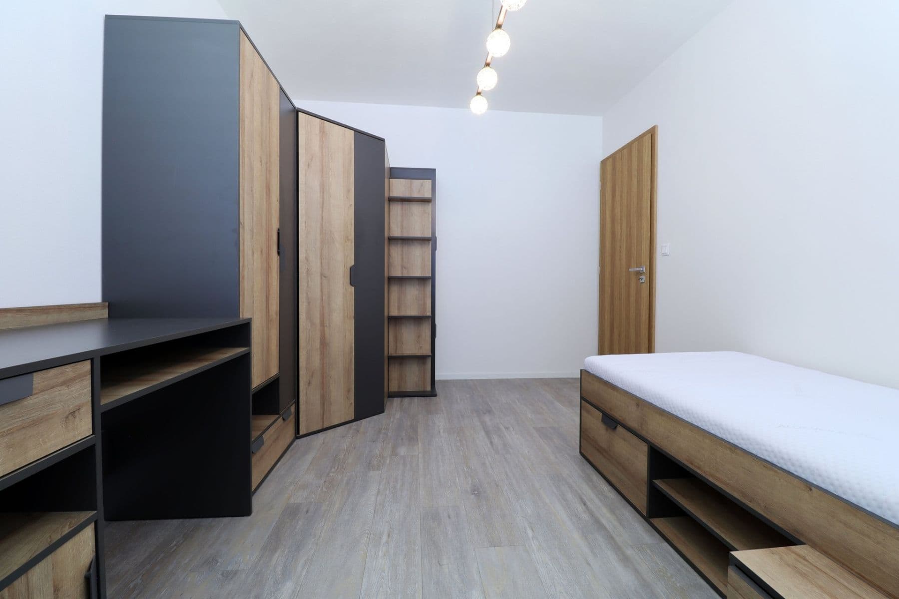 Pronájem bytu 4+kk 90 m², Pallova, Plzeň, Plzeňský kraj Pronájem bytu 4+kk 90 m², Pallova, Plzeň, Plzeňský kraj