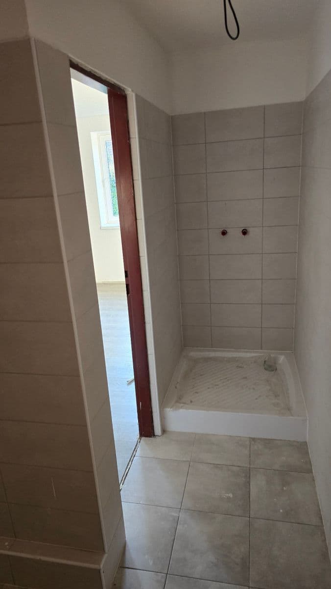 Prodej domu 150 m², pozemek 153 m², Stromořadní, Břeclav, Jihomoravský kraj Prodej domu 150 m², pozemek 153 m², Stromořadní, Břeclav, Jihomoravský kraj