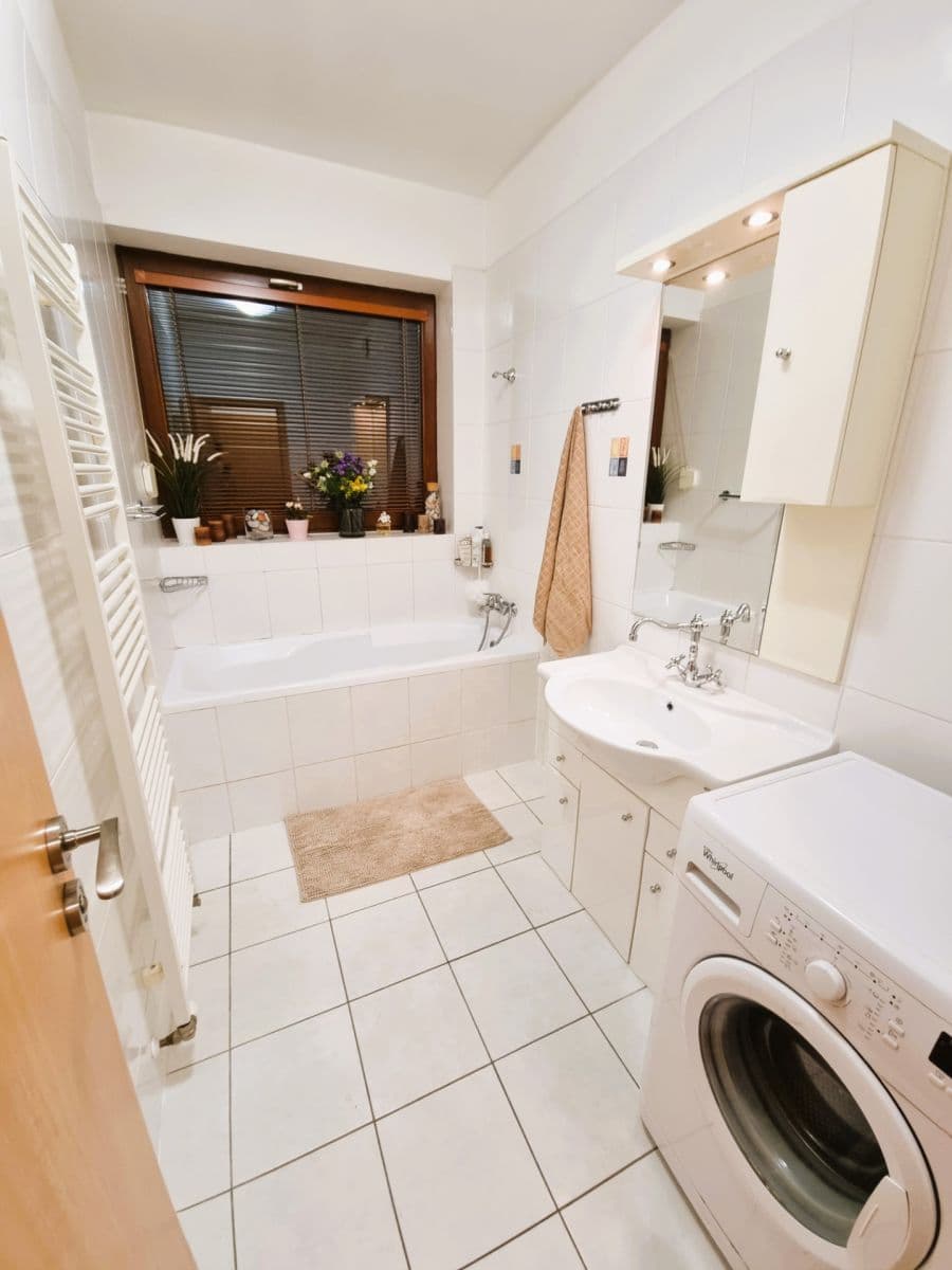 Prodej bytu 2+kk 52 m², Ulčova, Praha, Praha Prodej bytu 2+kk 52 m², Ulčova, Praha, Praha