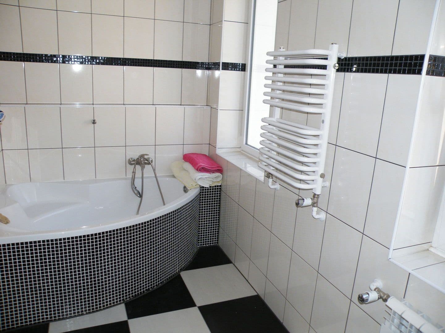 Pronájem bytu 3+kk 110 m², Apolda, Durynsko Pronájem bytu 3+kk 110 m², Apolda, Durynsko