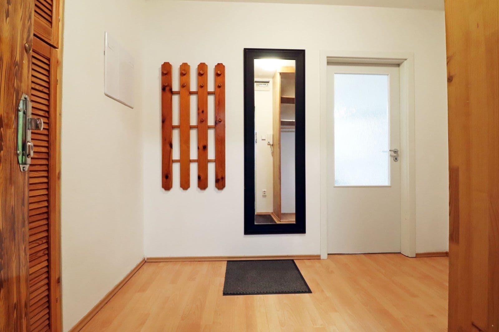 Pronájem bytu 1+kk 38 m², Kusého, Praha, Praha Pronájem bytu 1+kk 38 m², Kusého, Praha, Praha