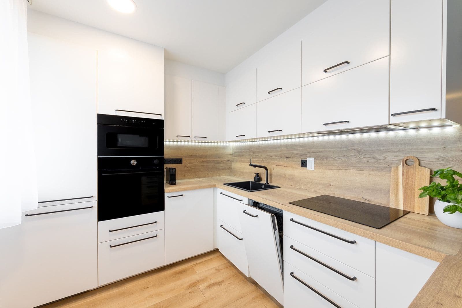 Prodej bytu 4+kk 80 m², Hurbanova, Praha, Praha Prodej bytu 4+kk 80 m², Hurbanova, Praha, Praha