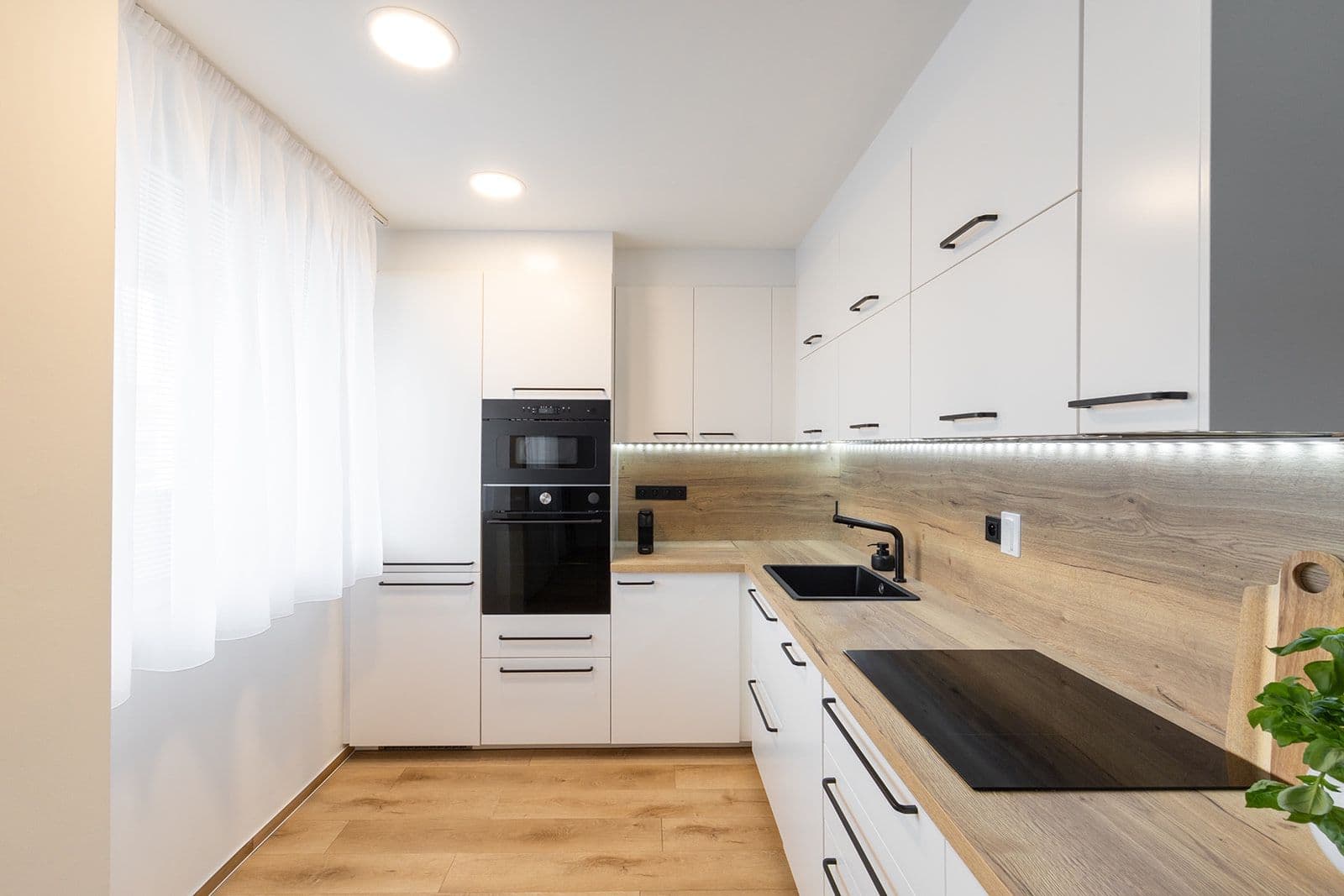 Prodej bytu 4+kk 80 m², Hurbanova, Praha, Praha Prodej bytu 4+kk 80 m², Hurbanova, Praha, Praha