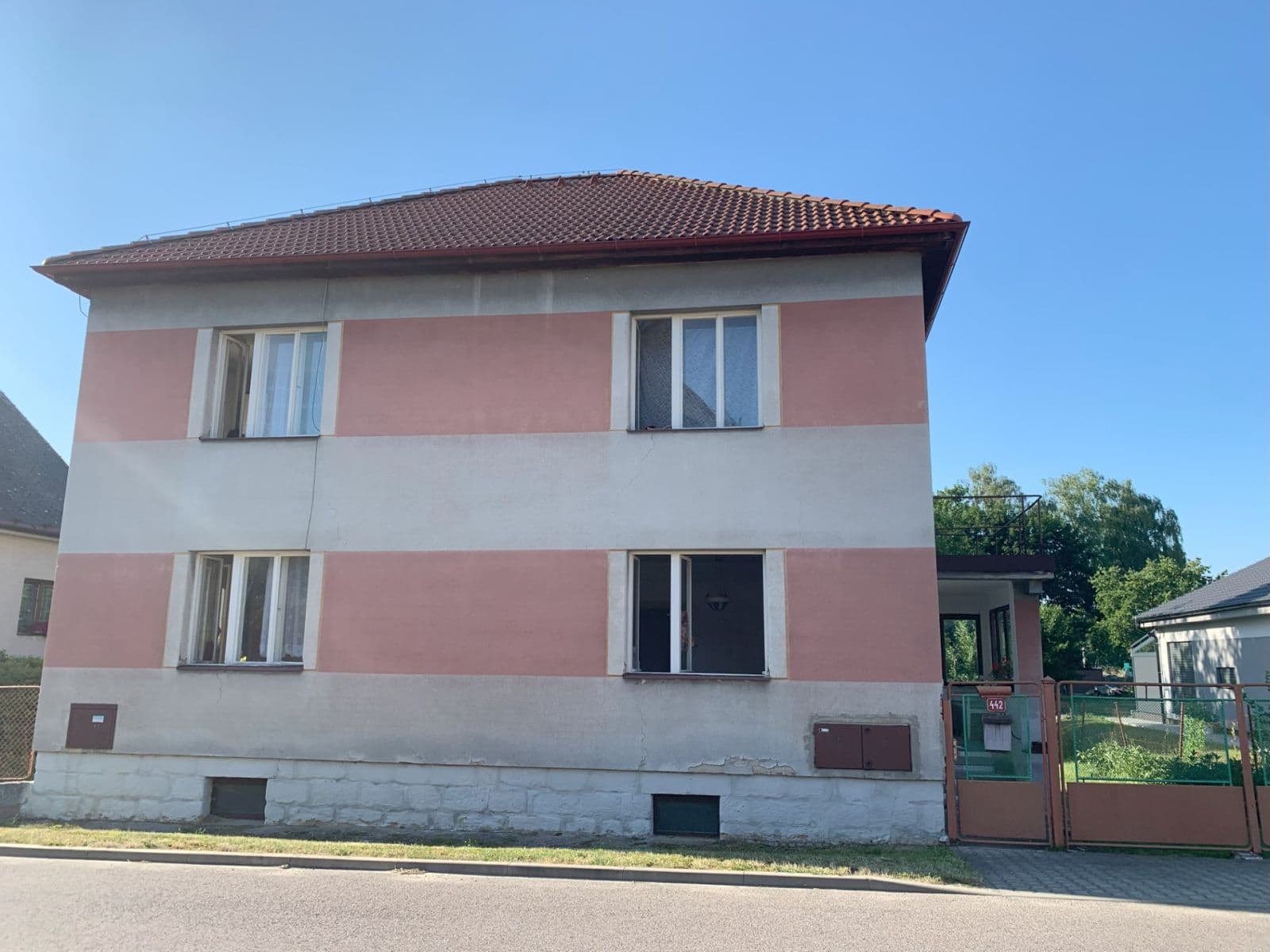 Prodej domu 200 m², pozemek 1.282 m², Požárníků, Dolní Bousov, Středočeský kraj Prodej domu 200 m², pozemek 1.282 m², Požárníků, Dolní Bousov, Středočeský kraj