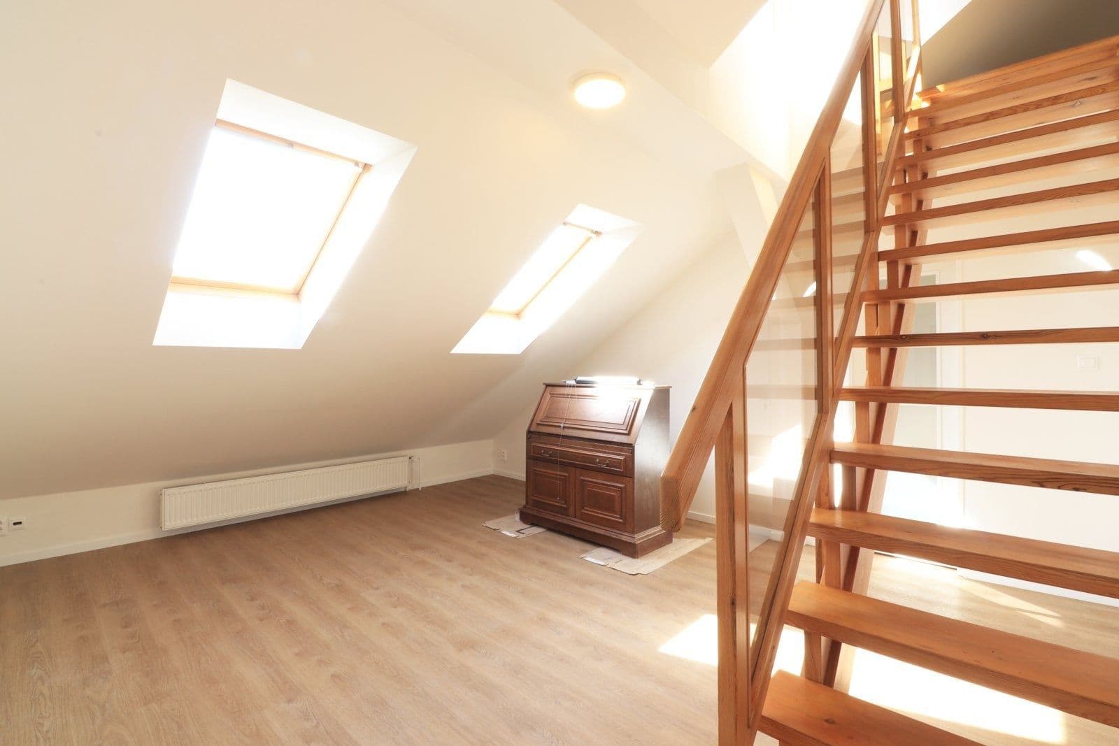 Pronájem bytu 5+1 200 m², Čajkovského, Praha, Praha Pronájem bytu 5+1 200 m², Čajkovského, Praha, Praha