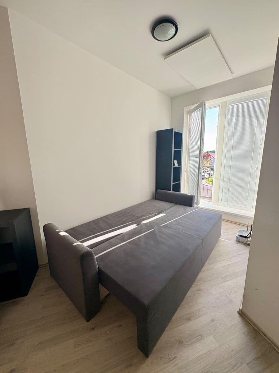 Pronájem bytu 1+kk 21 m², Škvorec, Středočeský kraj Pronájem bytu 1+kk 21 m², Škvorec, Středočeský kraj