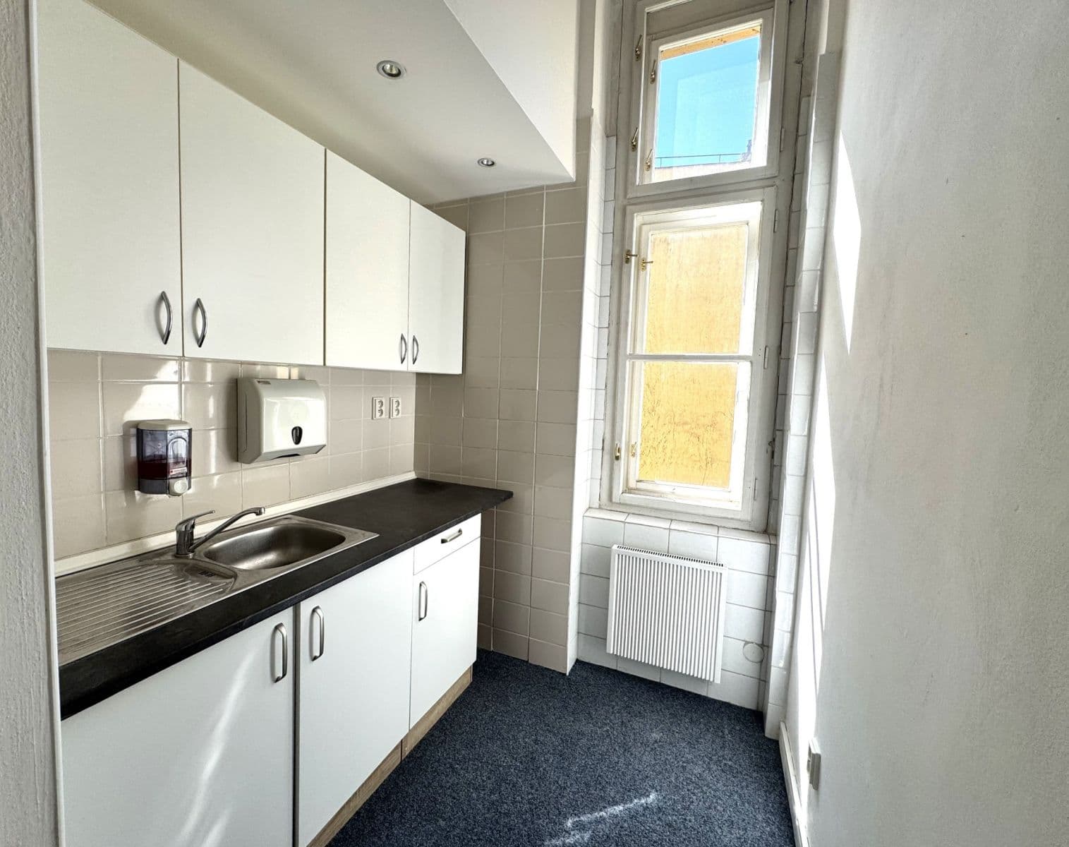 Pronájem kanceláře 237 m², Žitná, Praha, Praha Pronájem kanceláře 237 m², Žitná, Praha, Praha