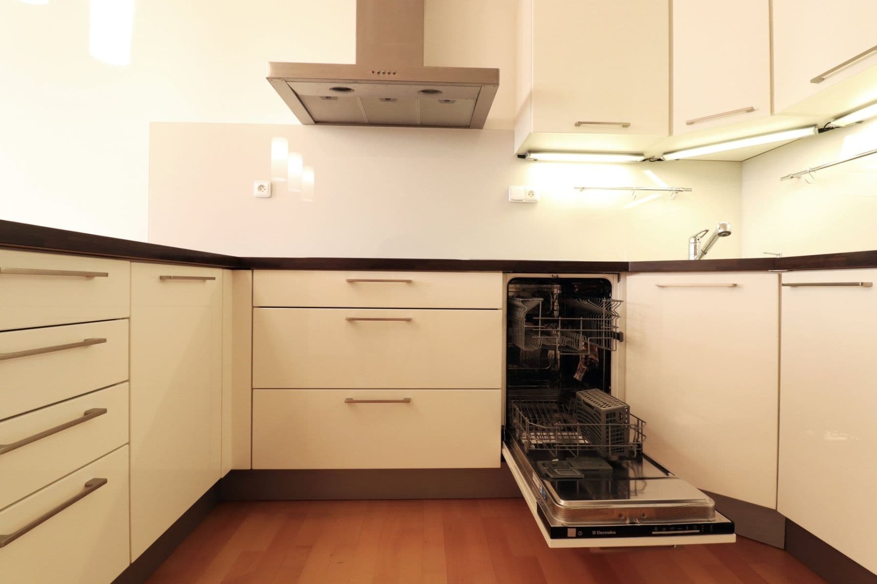 Pronájem bytu 3+kk 72 m², Pod Harfou, Praha, Praha Pronájem bytu 3+kk 72 m², Pod Harfou, Praha, Praha