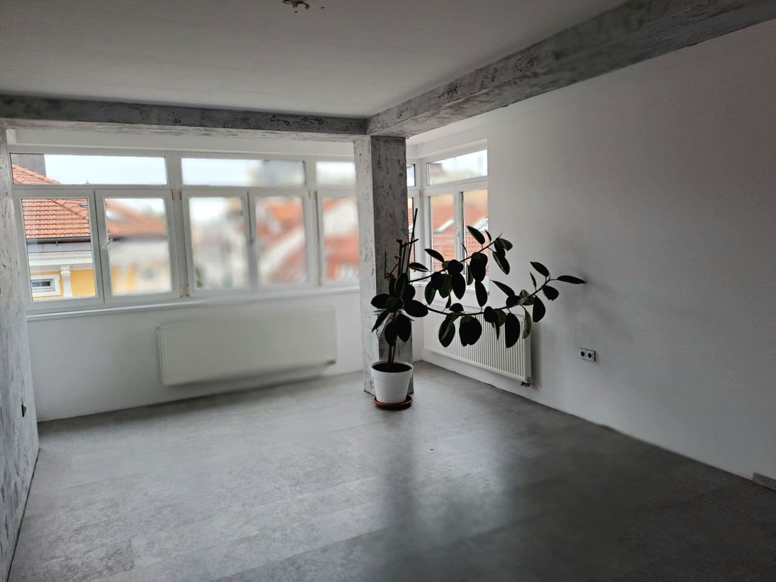 Pronájem bytu 4+1 107 m², Nová, České Budějovice, Jihočeský kraj Pronájem bytu 4+1 107 m², Nová, České Budějovice, Jihočeský kraj