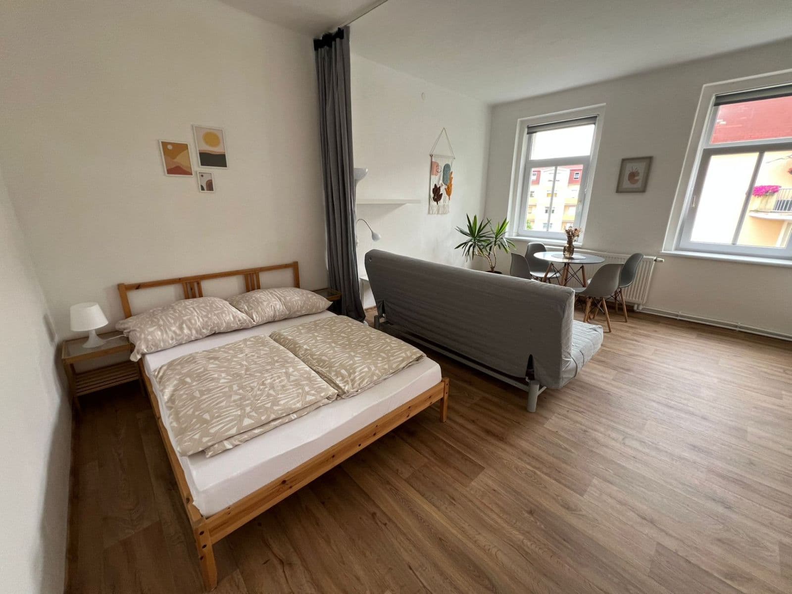 Pronájem bytu 1+1 37 m², náměstí Emy Destinové, Karlovy Vary, Karlovarský kraj Pronájem bytu 1+1 37 m², náměstí Emy Destinové, Karlovy Vary, Karlovarský kraj