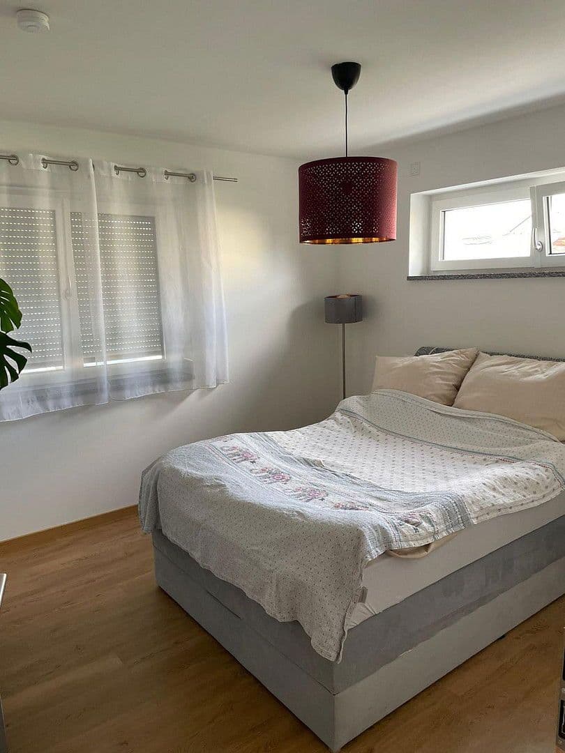 Pronájem bytu 4+1 104 m², Aham, Bavorsko Pronájem bytu 4+1 104 m², Aham, Bavorsko