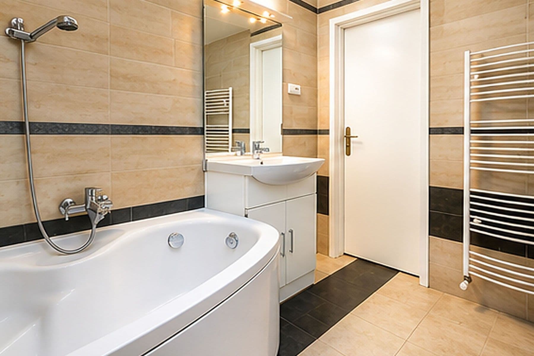 Prodej domu 110 m², pozemek 104 m², Pražská, Stříbrná Skalice, Středočeský kraj Prodej domu 110 m², pozemek 104 m², Pražská, Stříbrná Skalice, Středočeský kraj