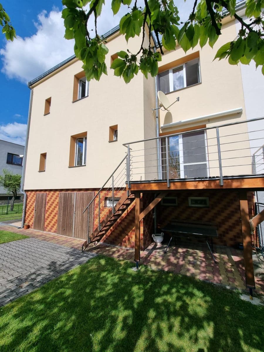 Pronájem domu 200 m², pozemek 850 m², Fügnerova, Valašské Meziříčí, Zlínský kraj Pronájem domu 200 m², pozemek 850 m², Fügnerova, Valašské Meziříčí, Zlínský kraj