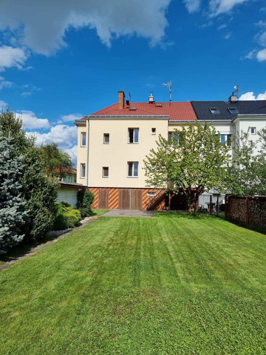 Pronájem domu 200 m², pozemek 850 m², Fügnerova, Valašské Meziříčí, Zlínský kraj Pronájem domu 200 m², pozemek 850 m², Fügnerova, Valašské Meziříčí, Zlínský kraj