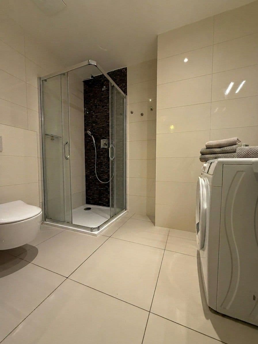 Pronájem bytu 1+kk 35 m², Štěpánská, Praha, Praha Pronájem bytu 1+kk 35 m², Štěpánská, Praha, Praha