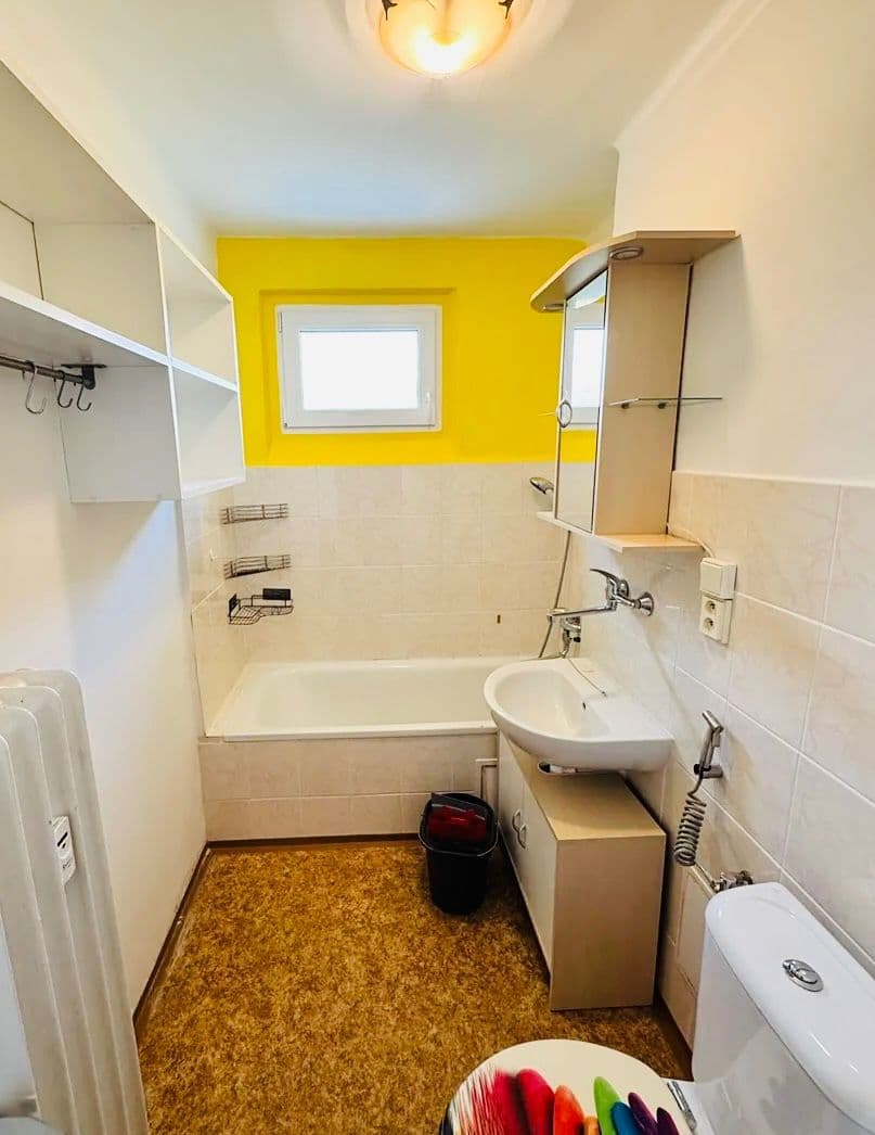 Pronájem bytu 2+kk 40 m², Dlouhá, Horní Slavkov, Karlovarský kraj Pronájem bytu 2+kk 40 m², Dlouhá, Horní Slavkov, Karlovarský kraj