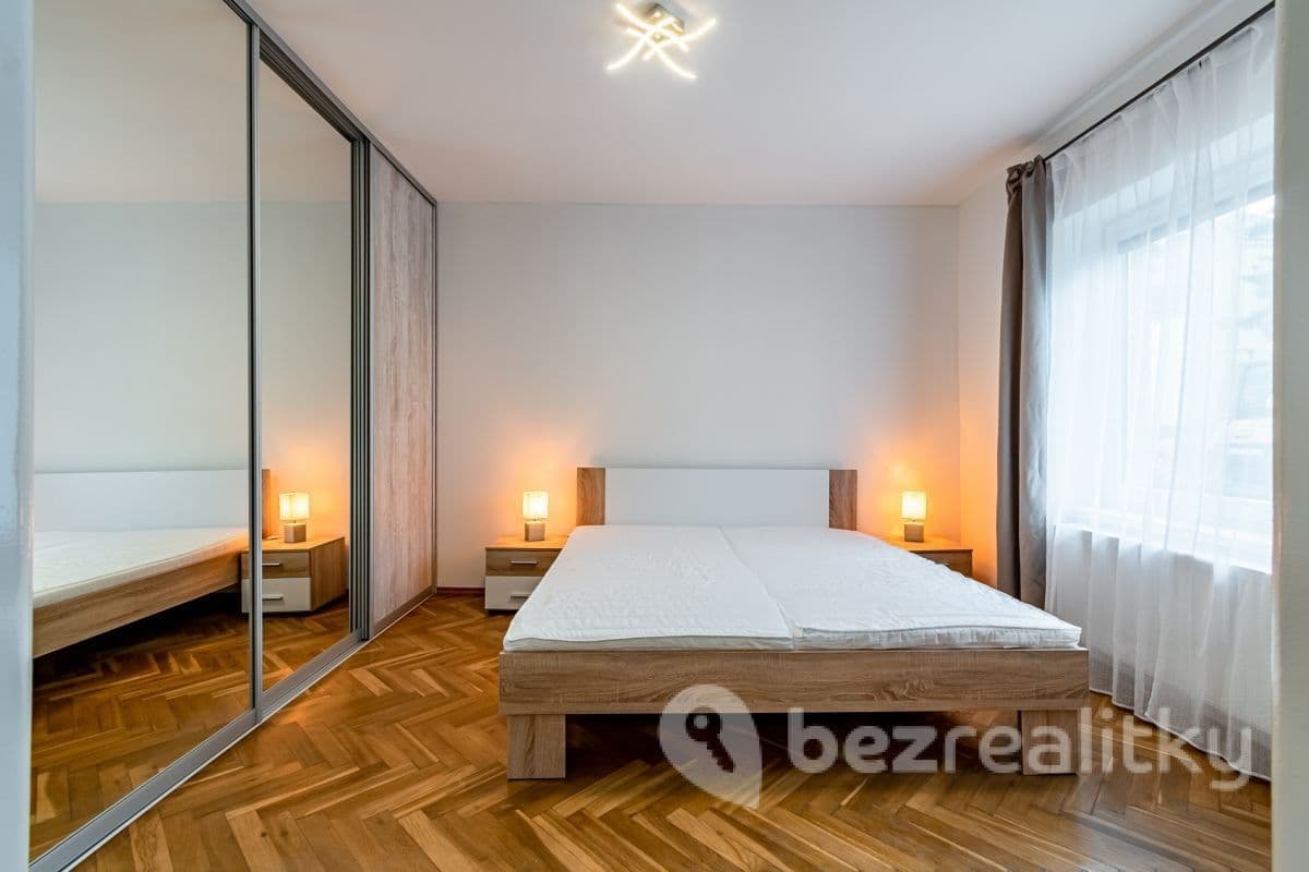 Pronájem bytu 2+1 55 m², Olešnická, Praha, Praha Pronájem bytu 2+1 55 m², Olešnická, Praha, Praha