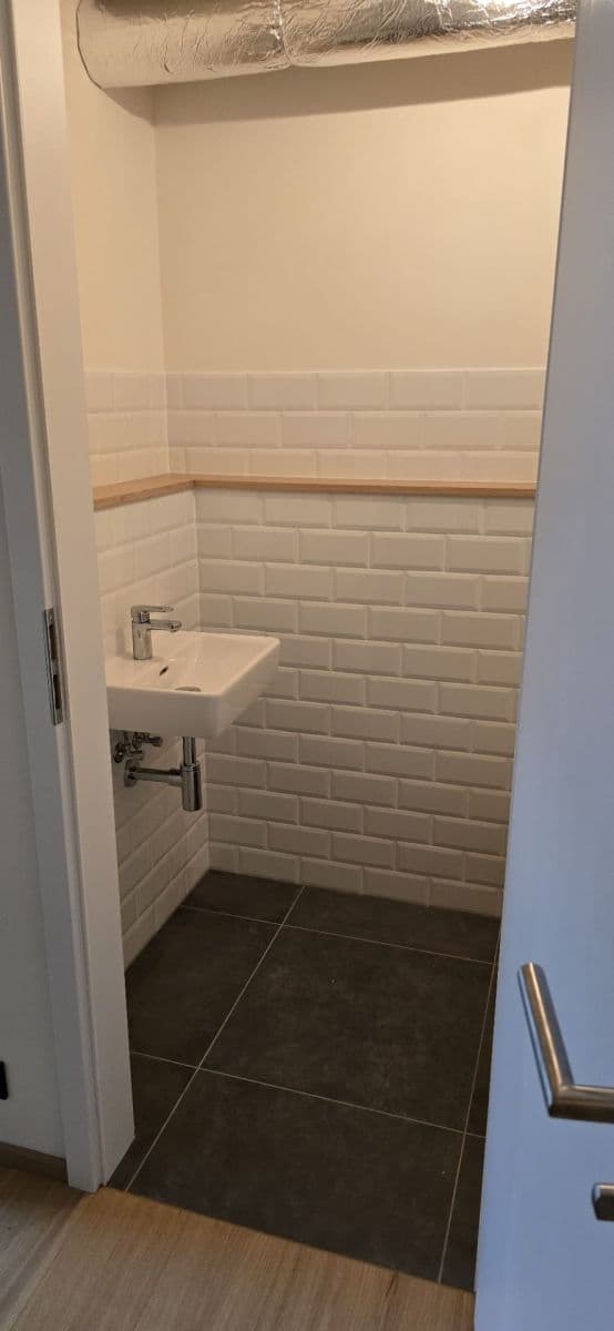 Pronájem bytu 2+kk 58 m², Kolbenova, Praha, Praha Pronájem bytu 2+kk 58 m², Kolbenova, Praha, Praha